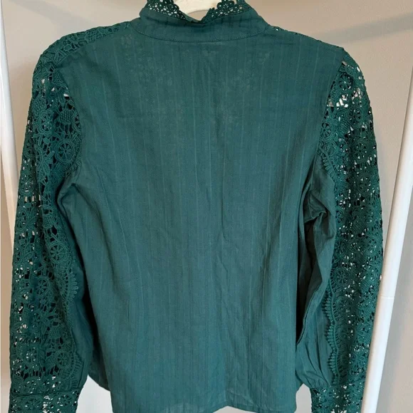 Chic Forest Green Lace Blouse - Picture 4 of 7